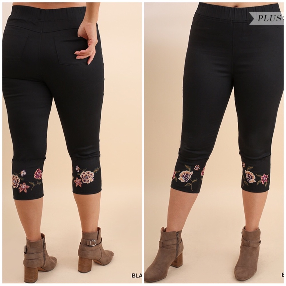 Floral Embroidered Hem Jeggings XL - Picture 3 of 7